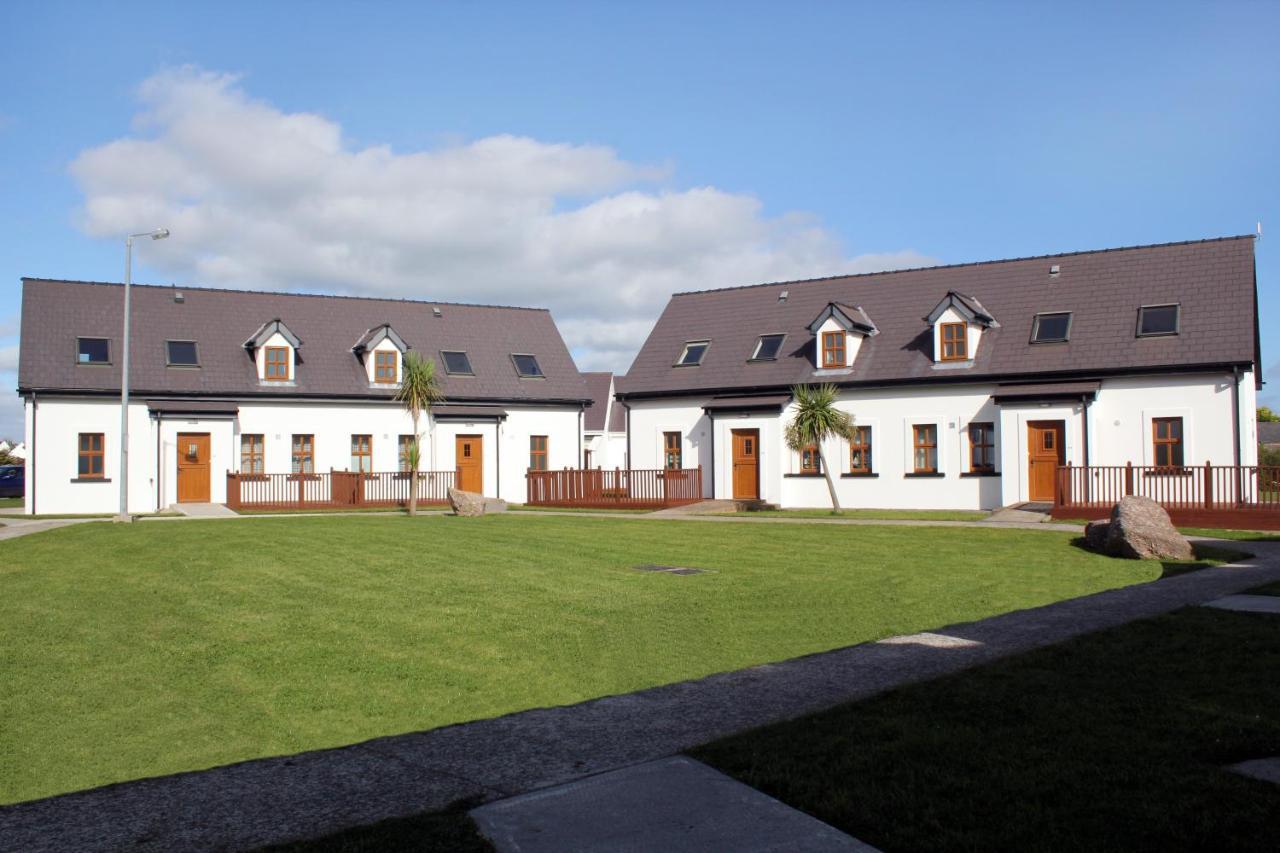 Hookless Holiday Homes Fethard Bagian luar foto