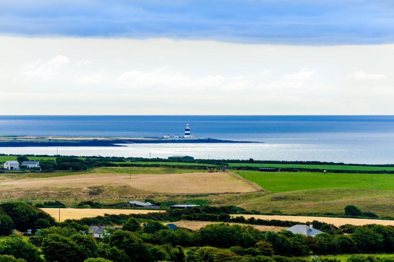 Hookless Holiday Homes Fethard Bagian luar foto