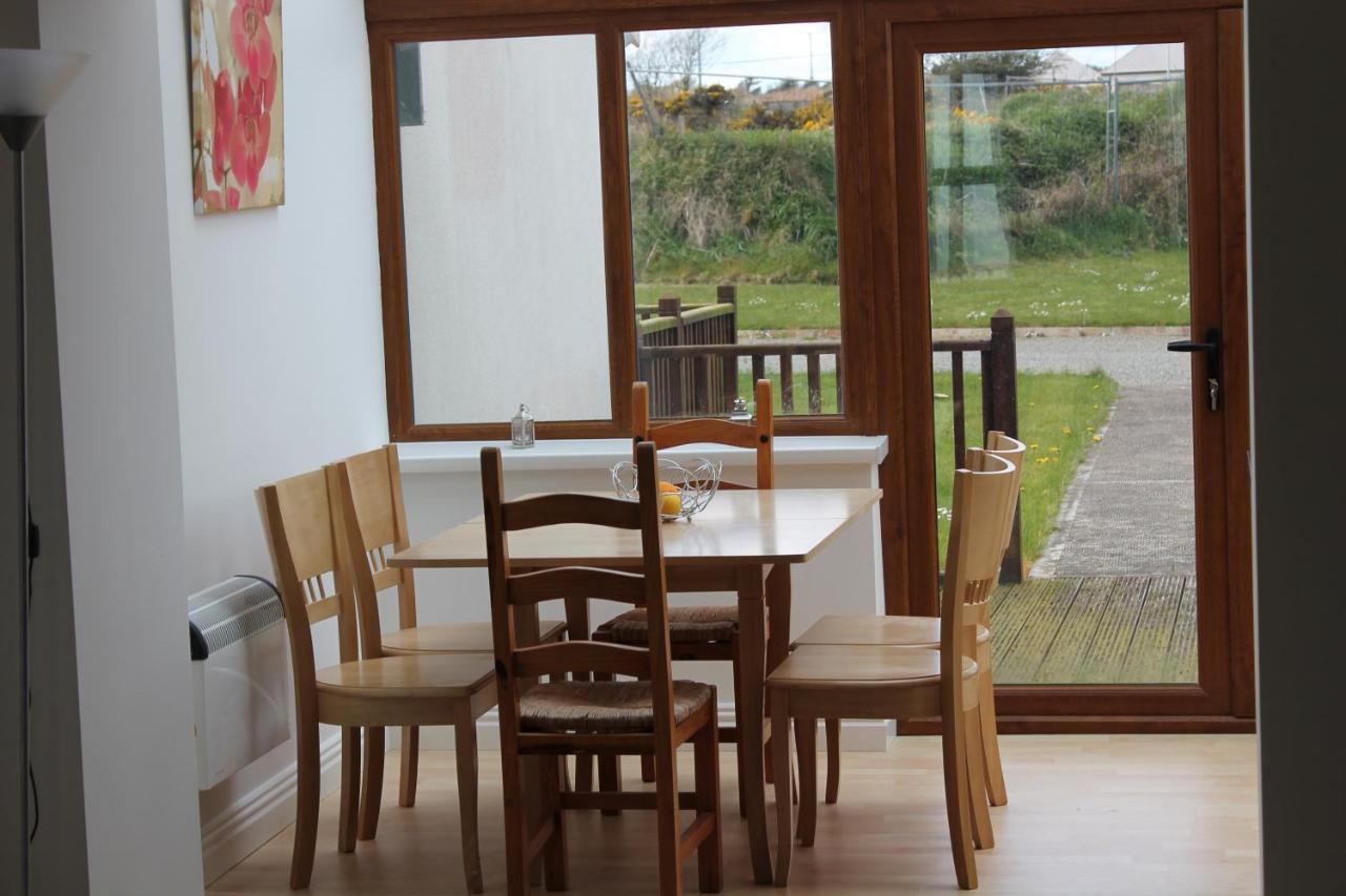 Hookless Holiday Homes Fethard Bagian luar foto
