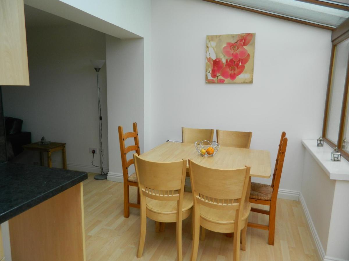 Hookless Holiday Homes Fethard Bagian luar foto